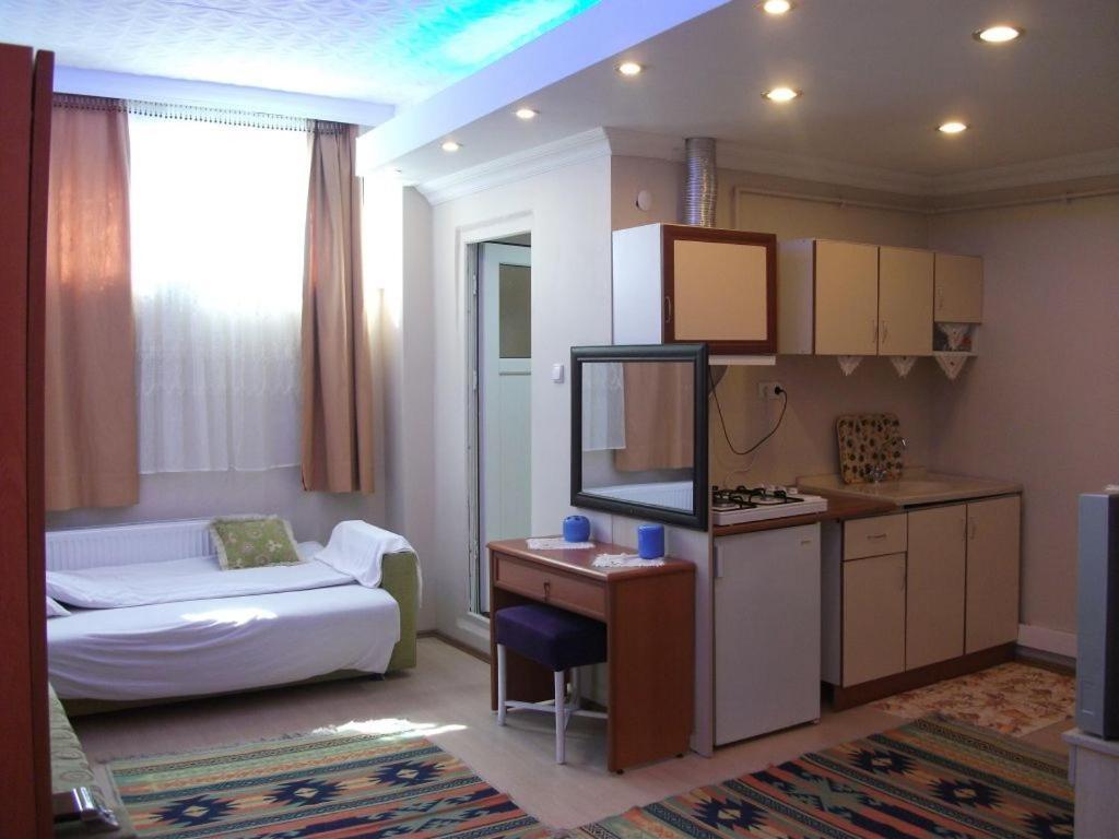 Kardesler Apart Apartment Istanbul Room photo